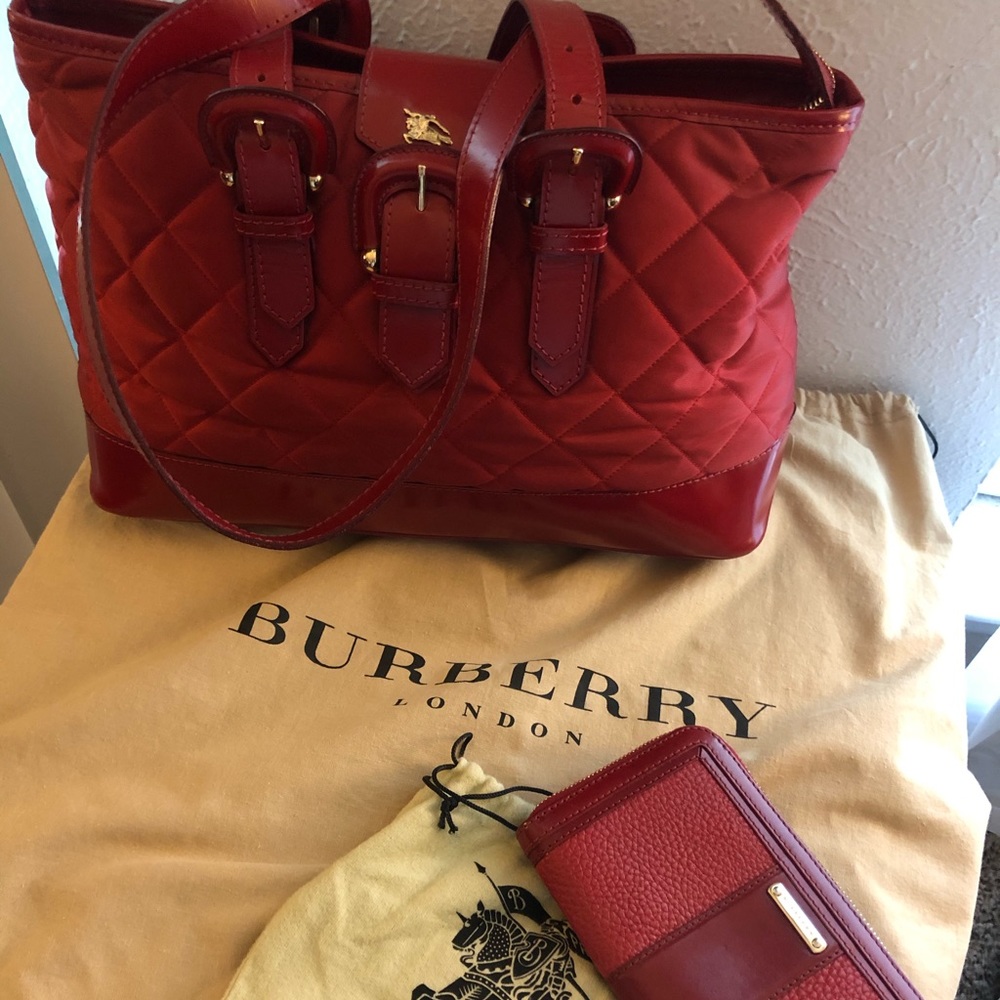 Burberry Purse with wallet
